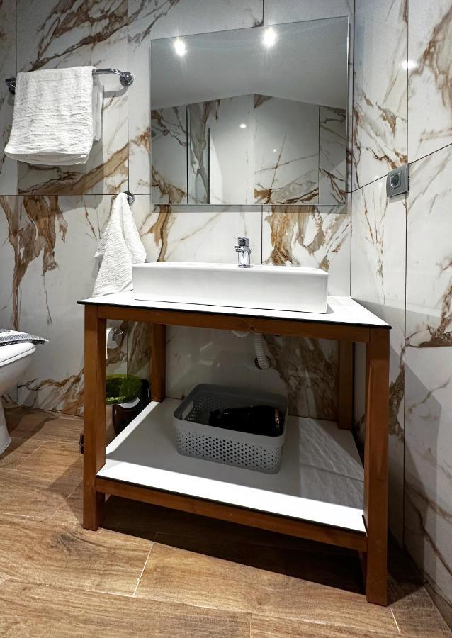 Rodosrooms Rhodes City Esterno foto
